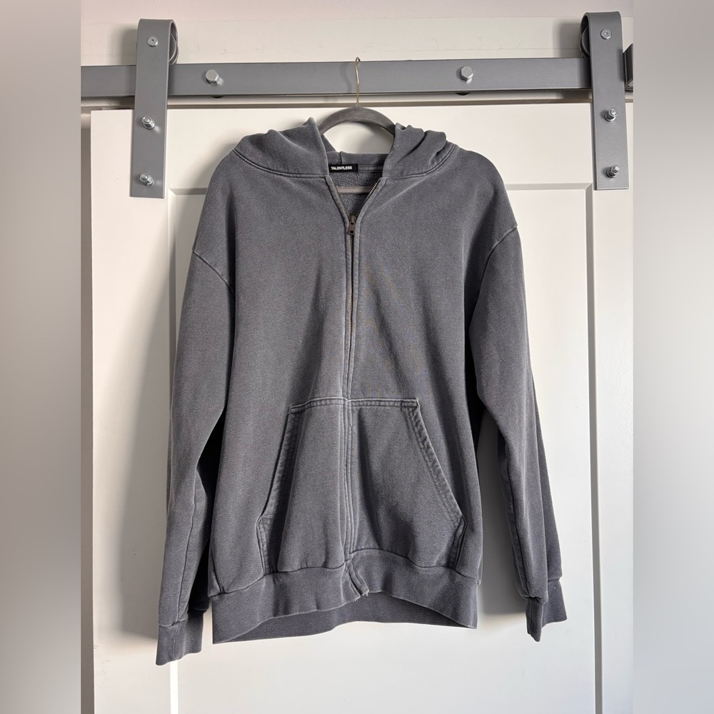 TALENTLESS Charcoal Gray Zip Up Hoodie Medium